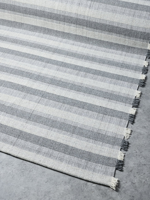Magnus Throw Rug Magnus Beige Black Rug | Tribe Home