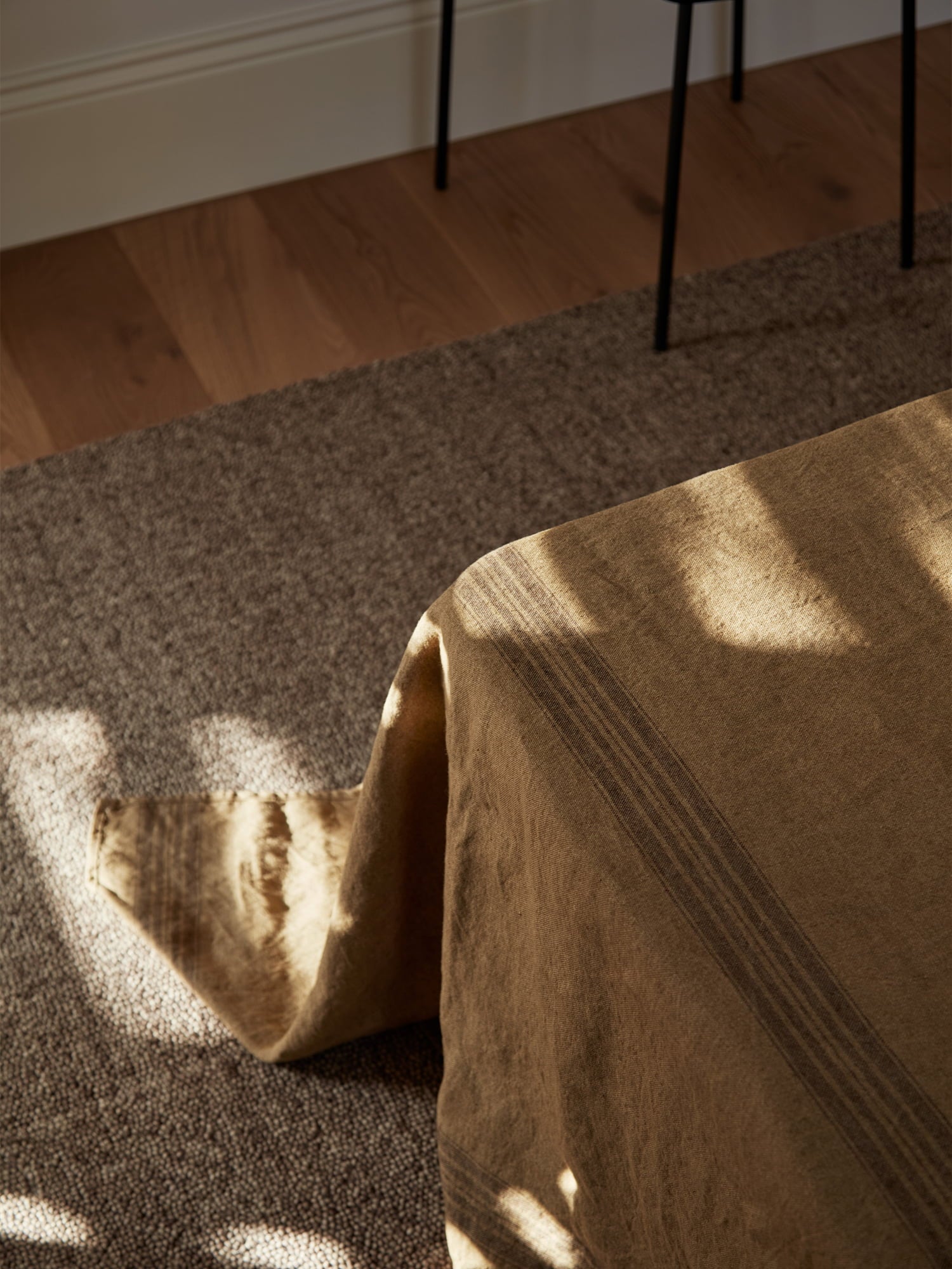 Noble Dark Beige